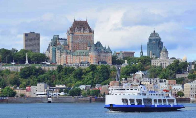 Cheap Flights from Regina to Quebec City
