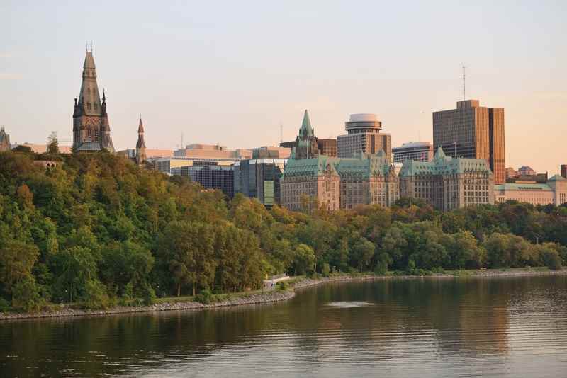 Cheap Flights to Ontario