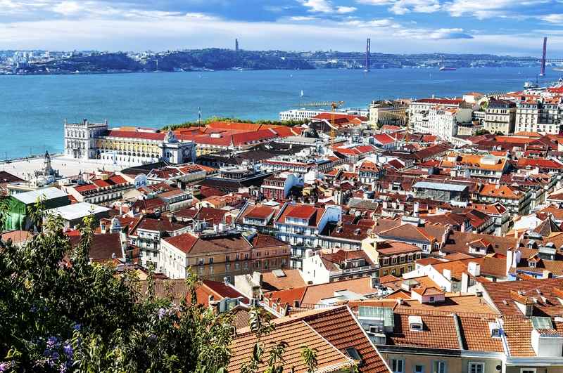 Cheap Flights from Toronto to Lisbon